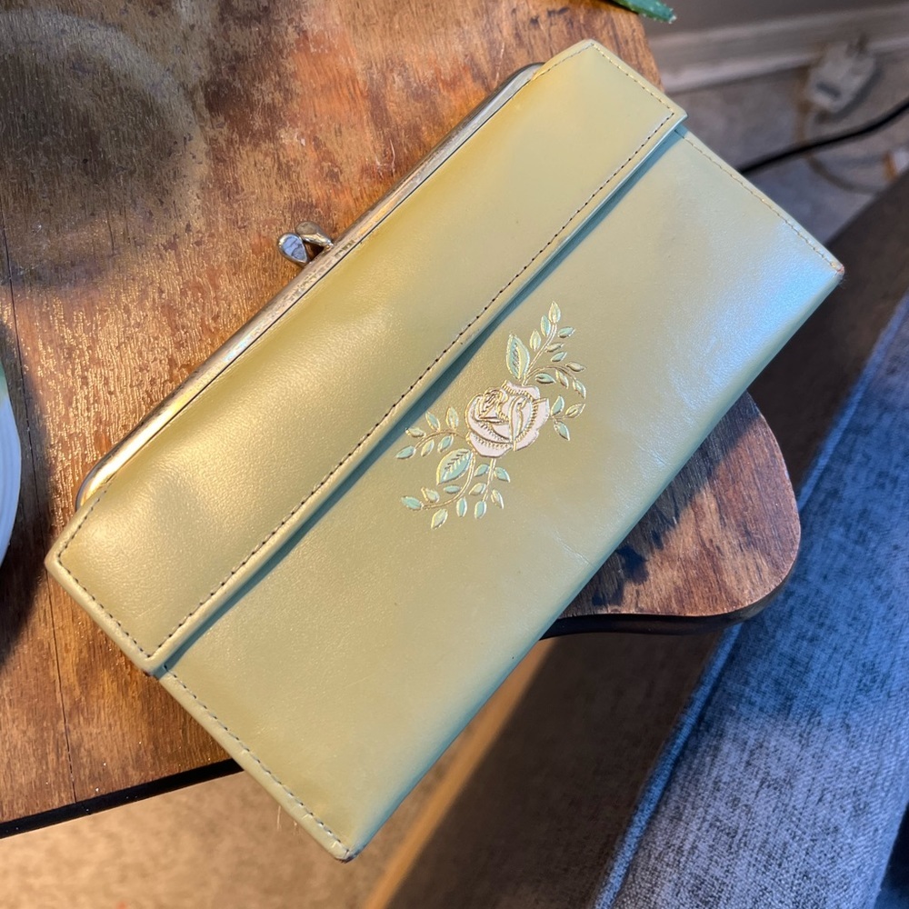 Rolfs Vintage green leather wallet / clutch boho real cowhide cottagecore